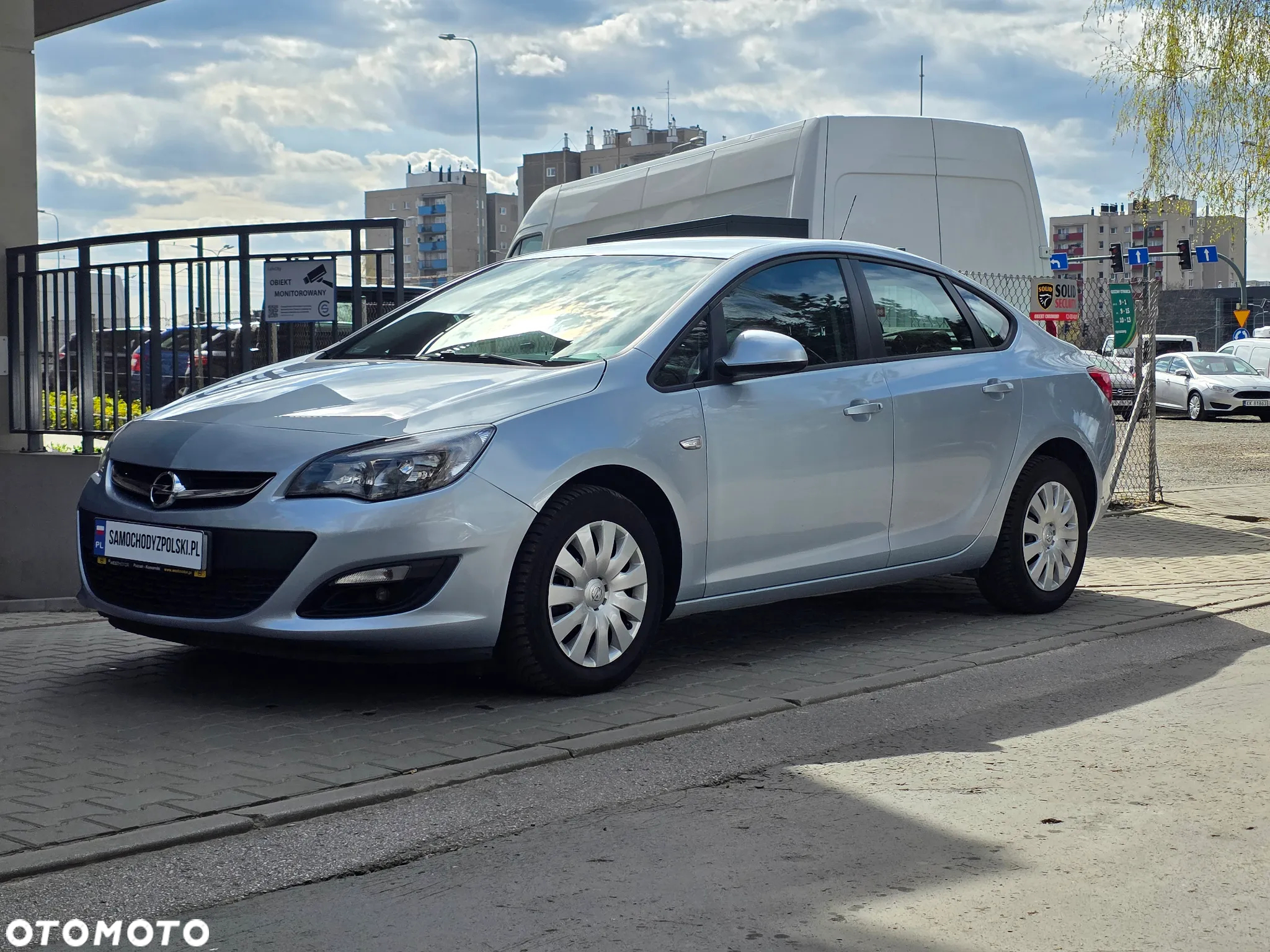 Opel Astra IV 1.4 T Executive EU6 - 16