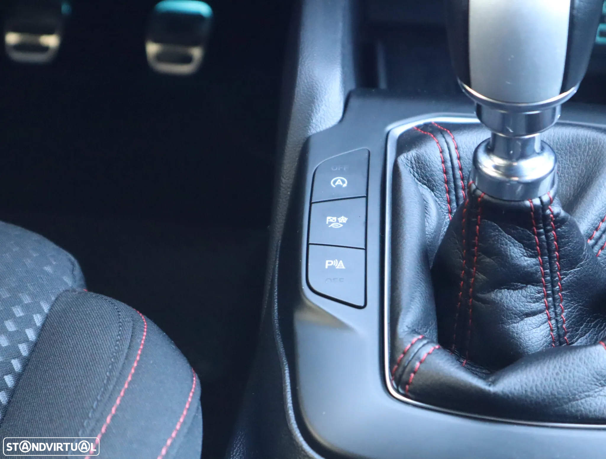 Ford Focus 1.0 EcoBoost MHEV ST-Line - 30