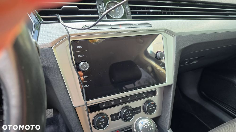 Volkswagen Passat Variant - 10