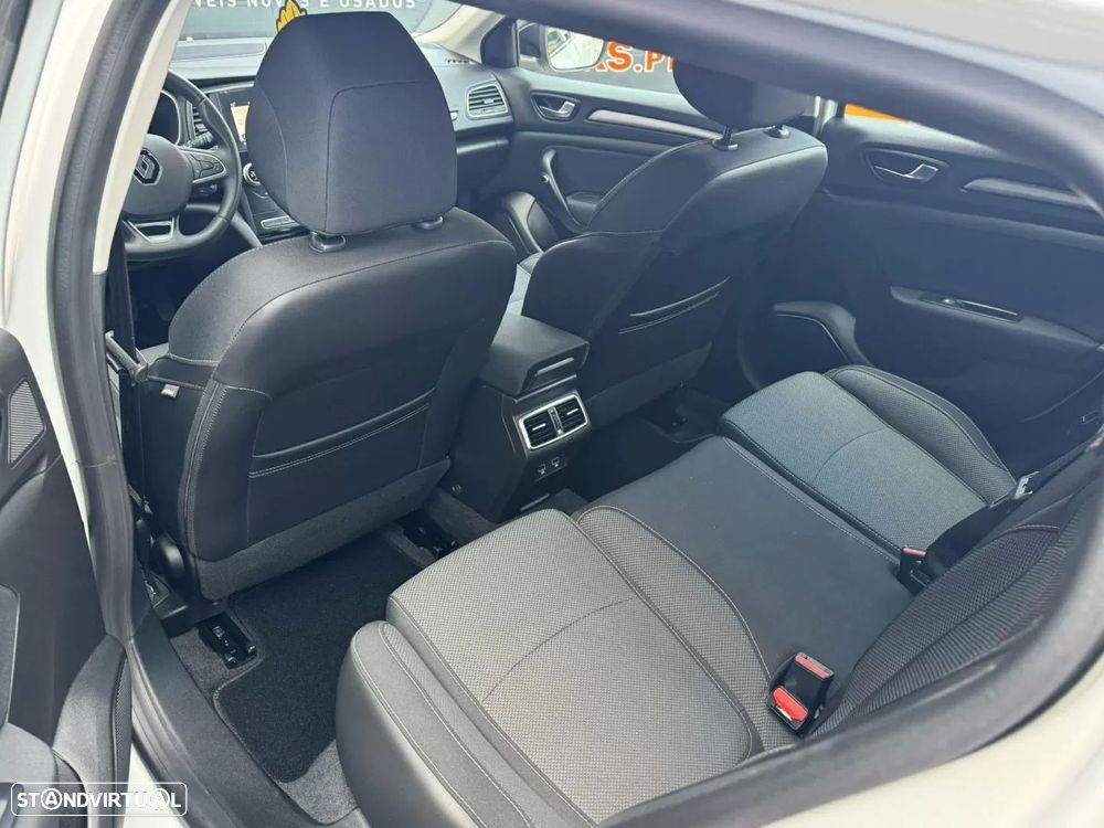 Renault Mégane Sport Tourer 1.6 E-Tech Plug-In Hybrid Equilibre - 18