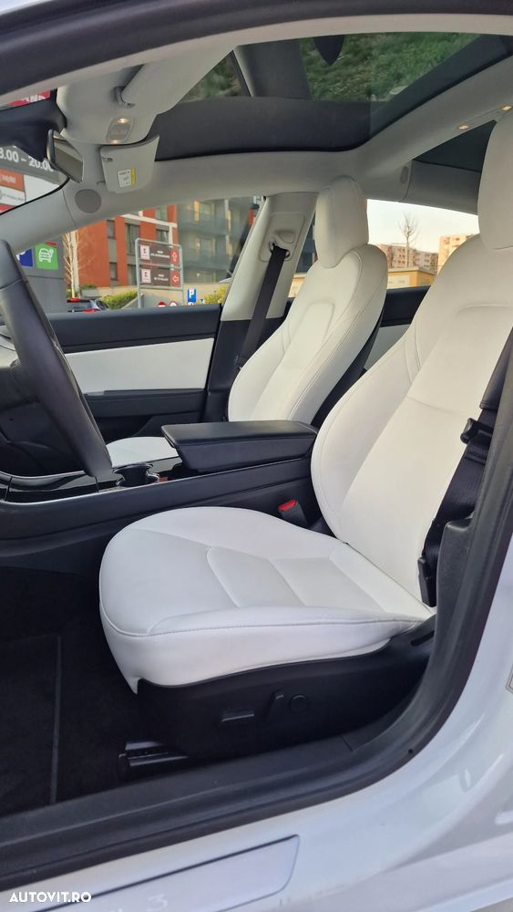 Tesla Model 3 Standard Reichweite Plus Hinterradantrieb - 3