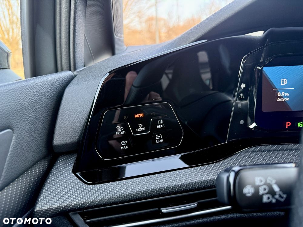 Volkswagen Golf - 29