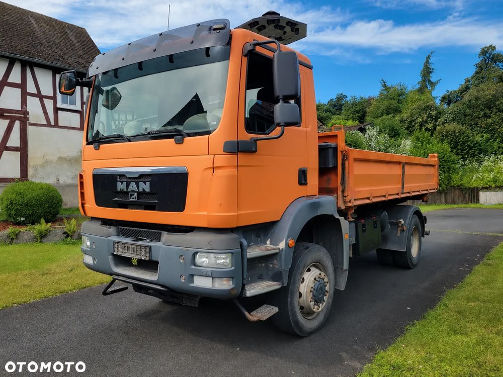 MAN TGM 18.340 4x4 BB – Wywrotka trójstronna | 340 KM | 4x4 | Euro 5 | 192 000 km - 2