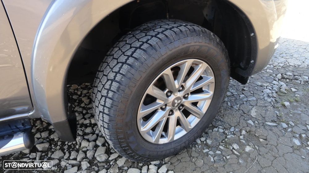 Mitsubishi L200 2.4 DI-D CD Invite 4WD - 7