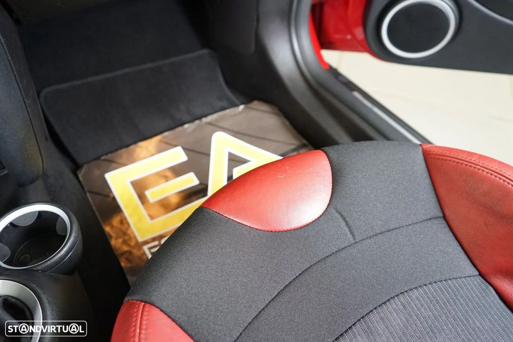 MINI 3 Portas One D - 28