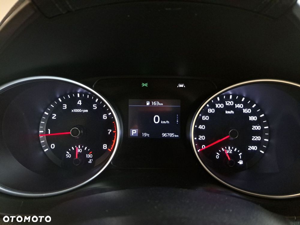 Kia Ceed - 33