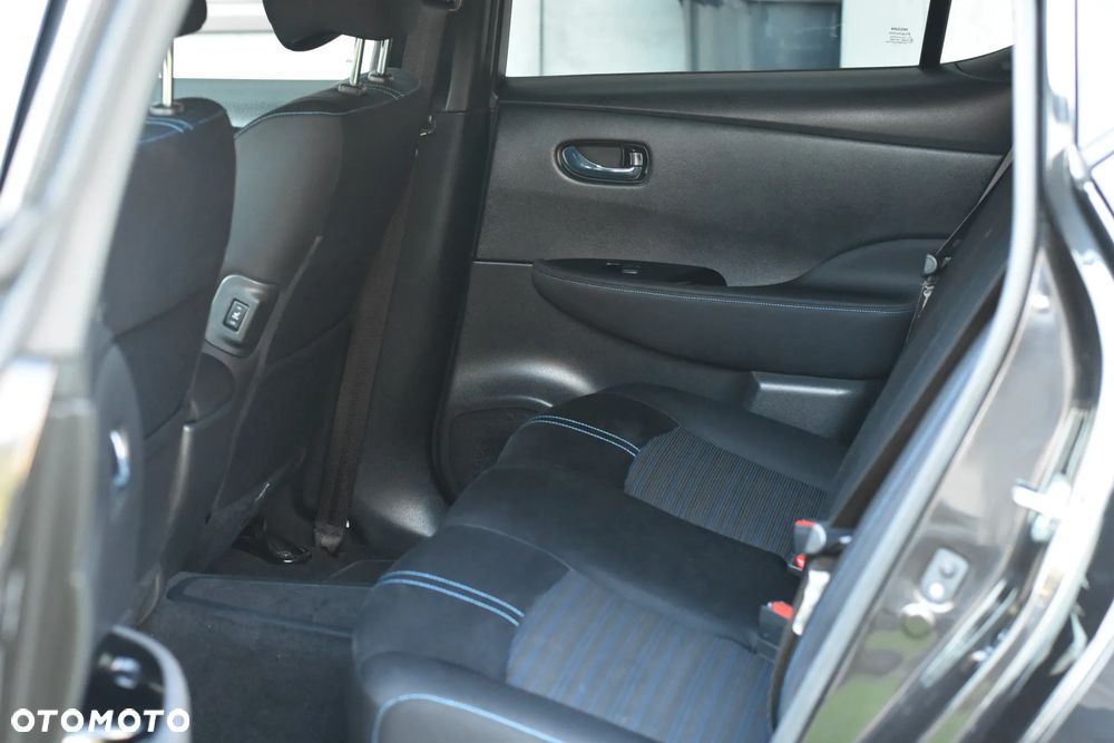 Nissan Leaf 40 kWh N-Connecta - 17