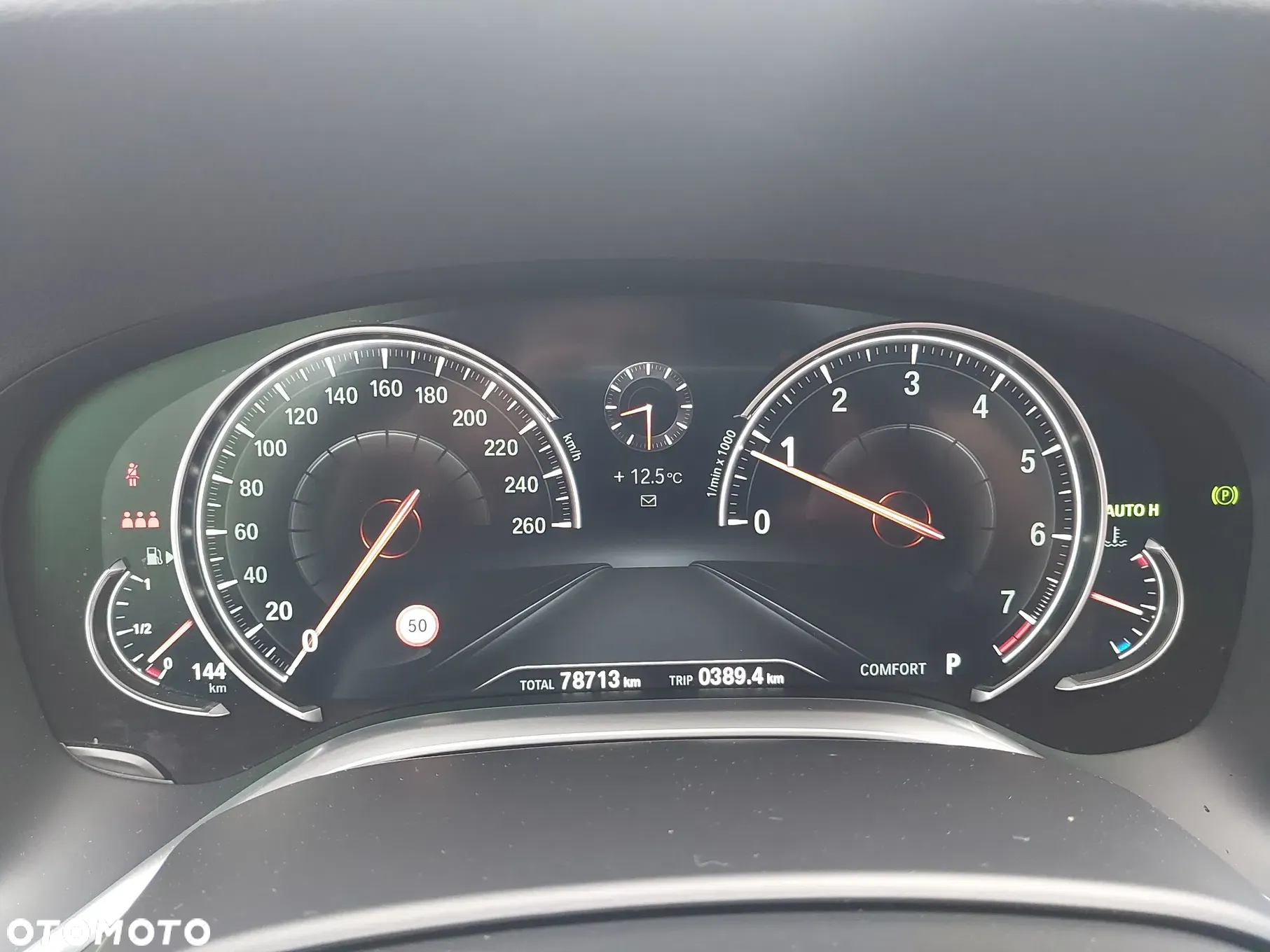 BMW Seria 7 750i xDrive - 11