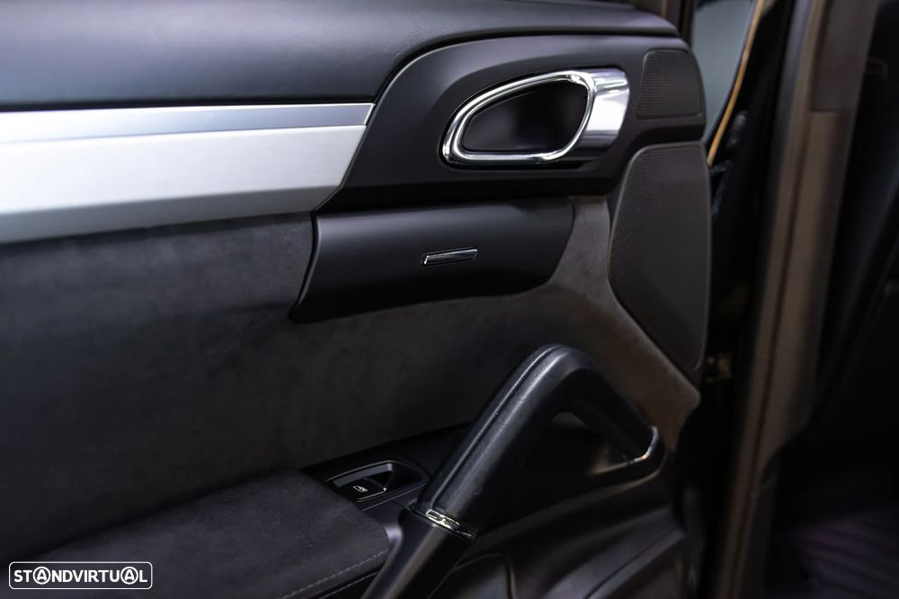 Porsche Cayenne GTS Tiptronic S - 14
