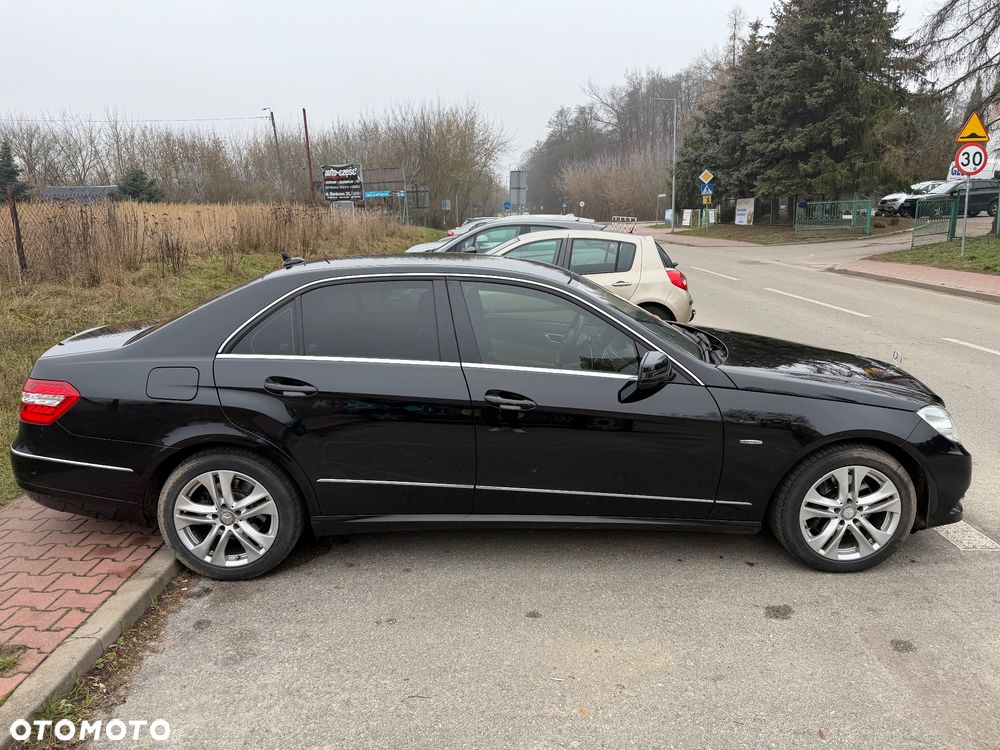 Mercedes-Benz Klasa E 250 CDI DPF BlueEFFICIENCY 7G-TRONIC Avantgarde - 3