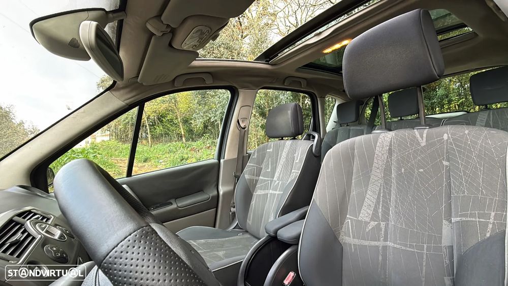 Renault Scénic 1.5 dCi Dynamique - 11