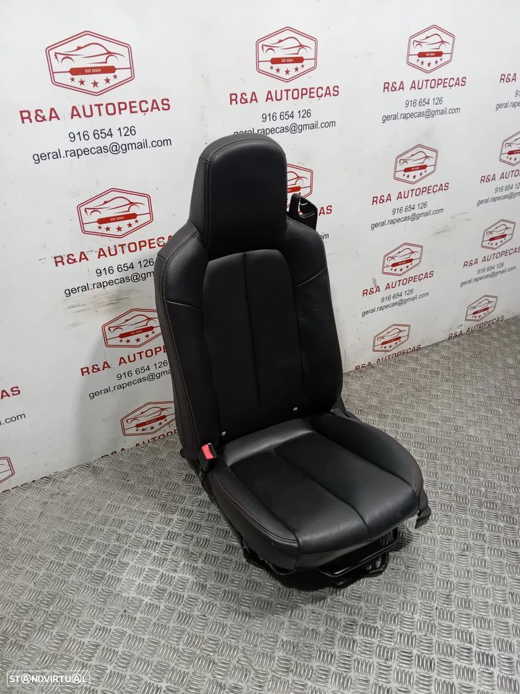 Conjunto de Bancos Mazda MX-5 NC em Pele Original - 9