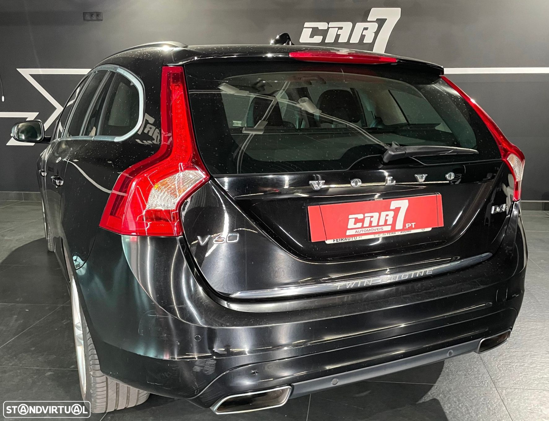 Volvo V60 2.4 D6 Momentum AWD Phev - 6