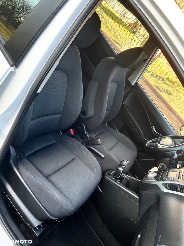 Hyundai ix20 1.4 blue Comfort - 21