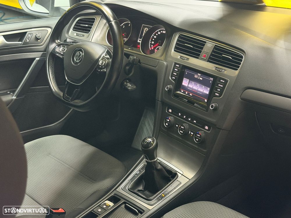 VW Golf 1.6 TDi BlueMotion Trendline - 9