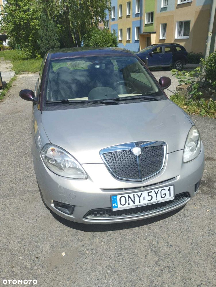 Lancia Ypsilon - 2