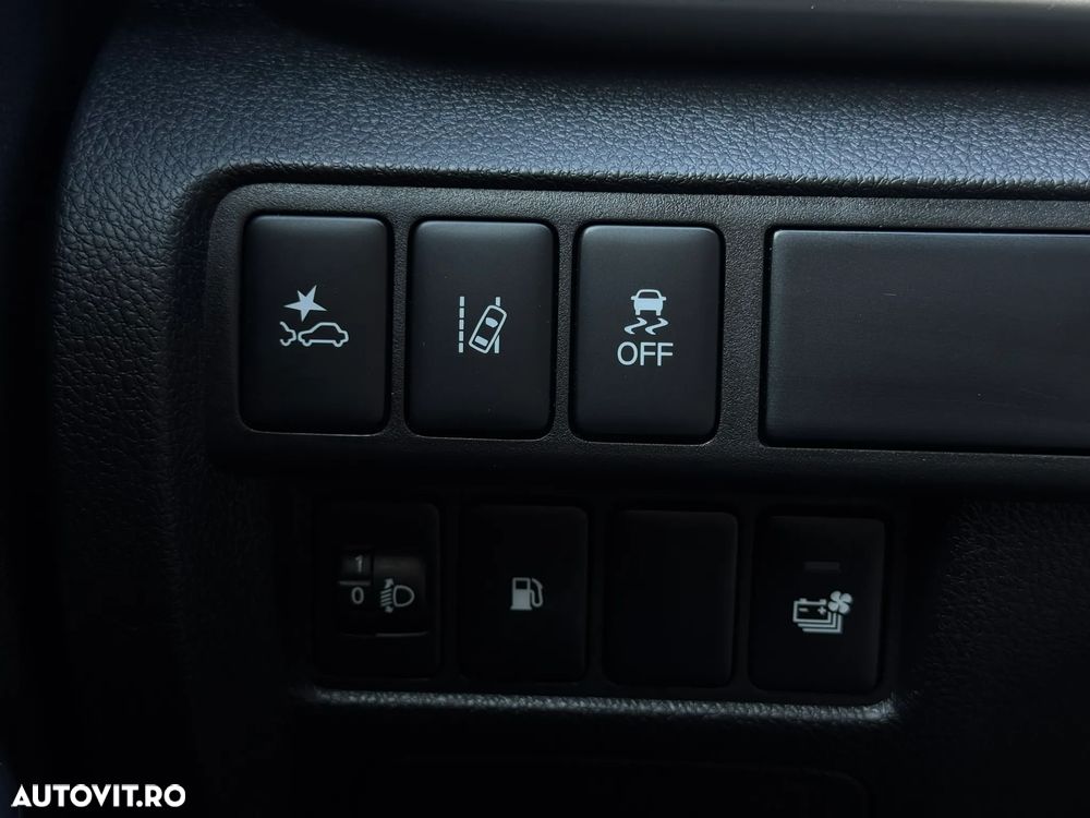 Mitsubishi Eclipse-Cross 4WD Plus Select - 22
