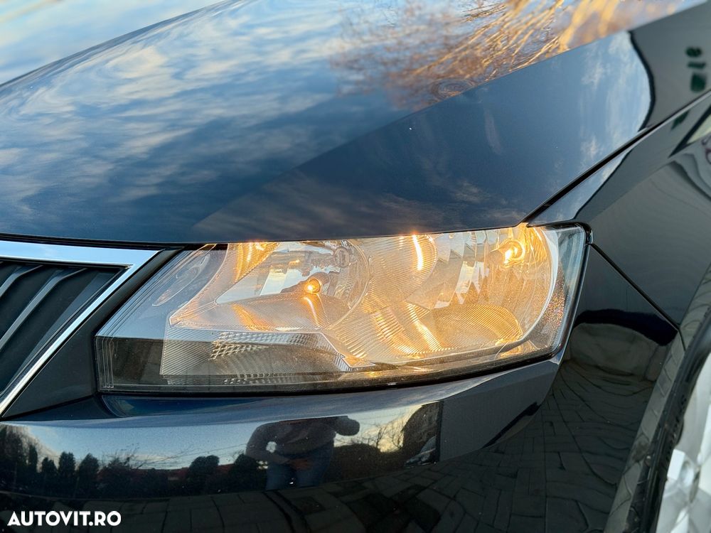 Skoda RAPID Spaceback 1.4 TSI DSG Style+ - 16