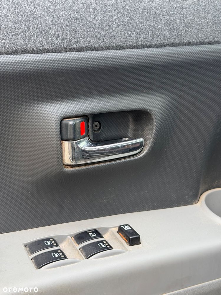 Daihatsu Sirion 1.5 - 14