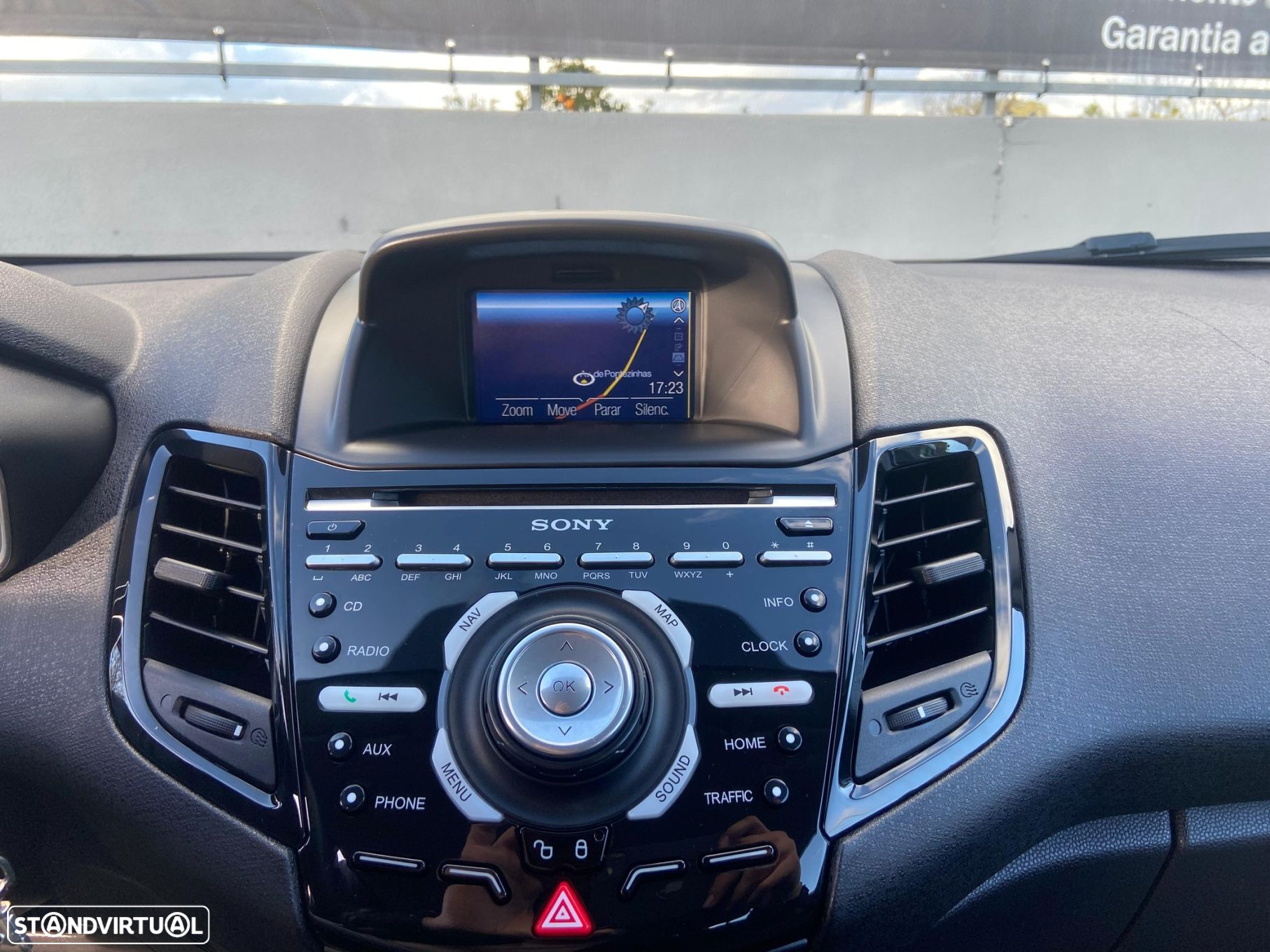 Ford Fiesta 1.0 EcoBoost S&S COOL&CONNECT - 11