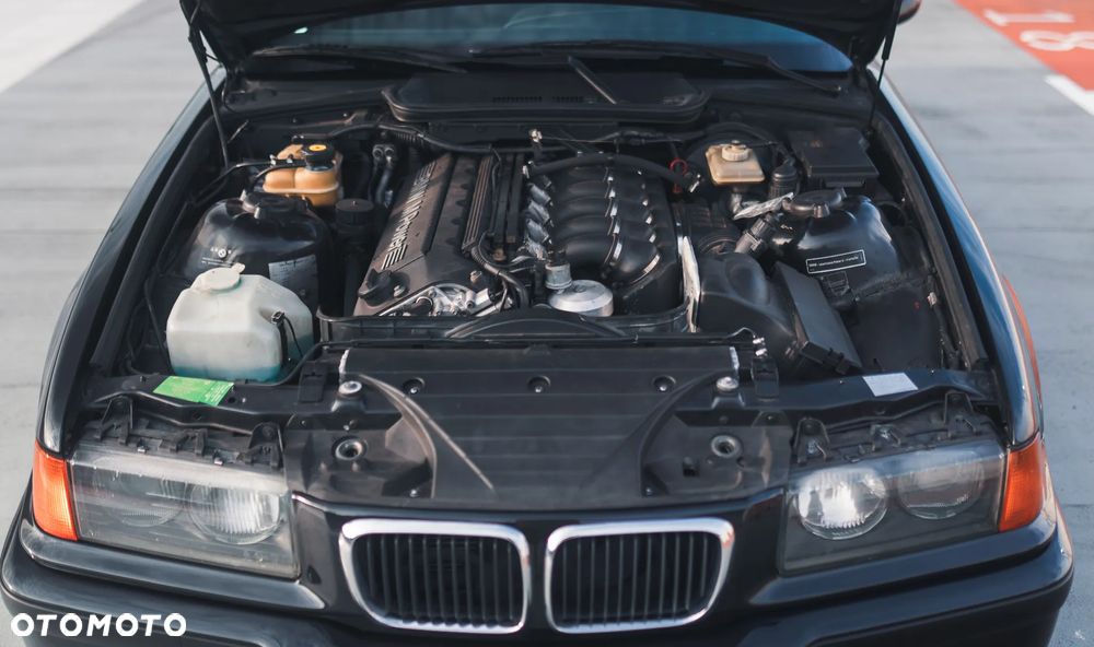 BMW M3 Standard - 11