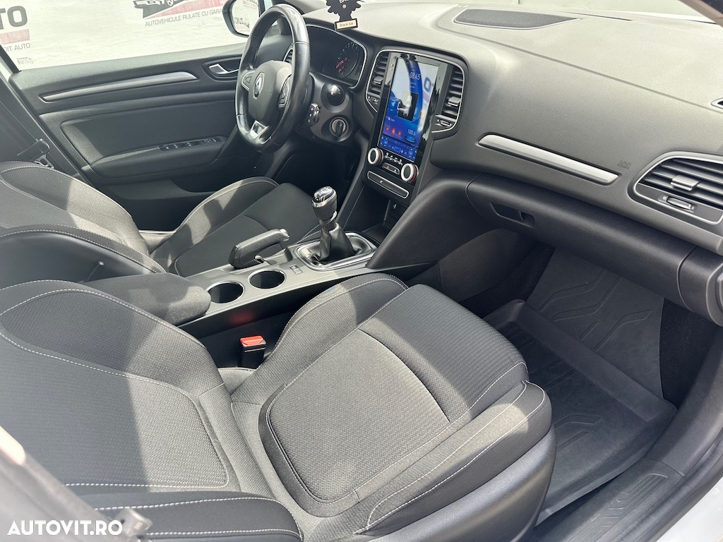 Renault Megane TCe 140 GPF Intens - 9