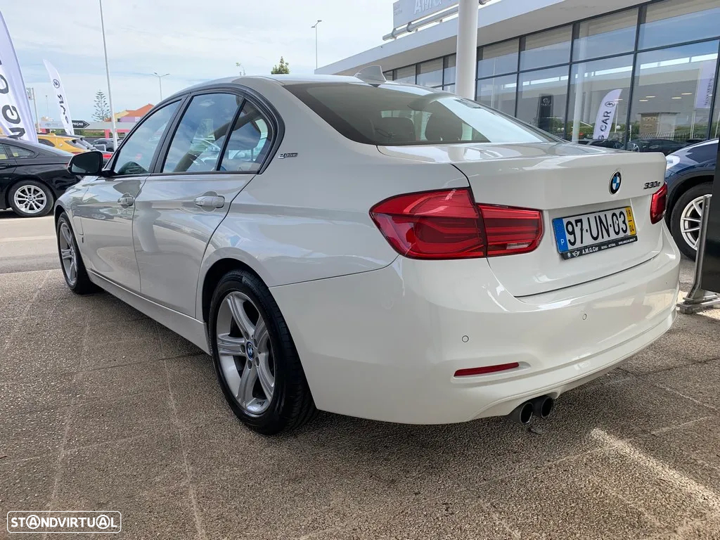 BMW 330 e iPerformance Line Sport - 15
