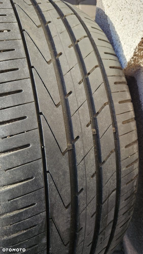 Continental PremiumContact 6 235/50 R19 - 13