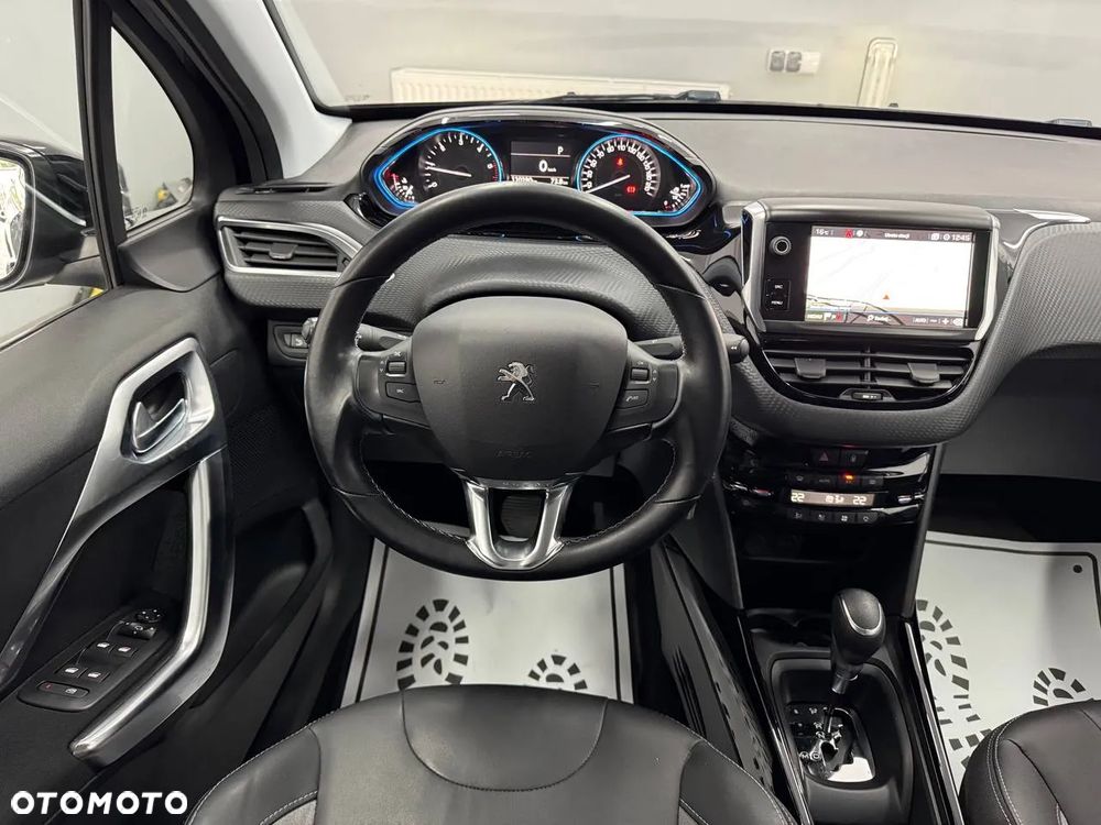 Peugeot 2008 BlueHDi FAP 120 STOP & START EAT6 Allure - 11