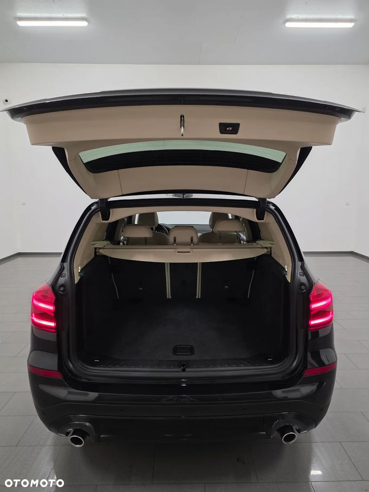 BMW X3 sDrive18d xLine sport - 38