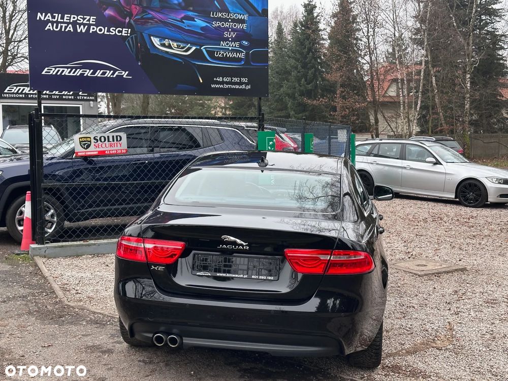 Jaguar XE 20d Prestige - 10