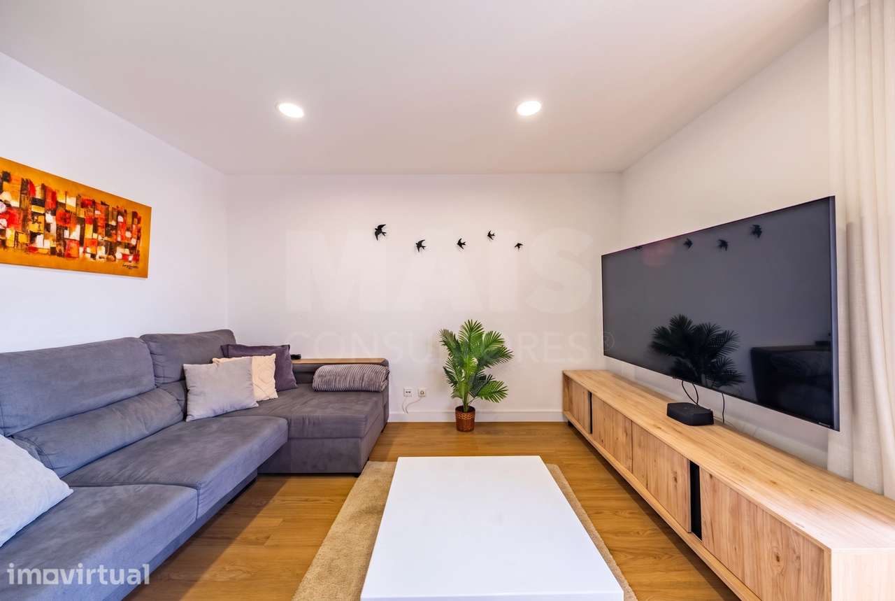 Apartamento T3 Renovado com Garagem Box – Cidade Nova, Caldas da Ra... - Grande imagem: 3/29