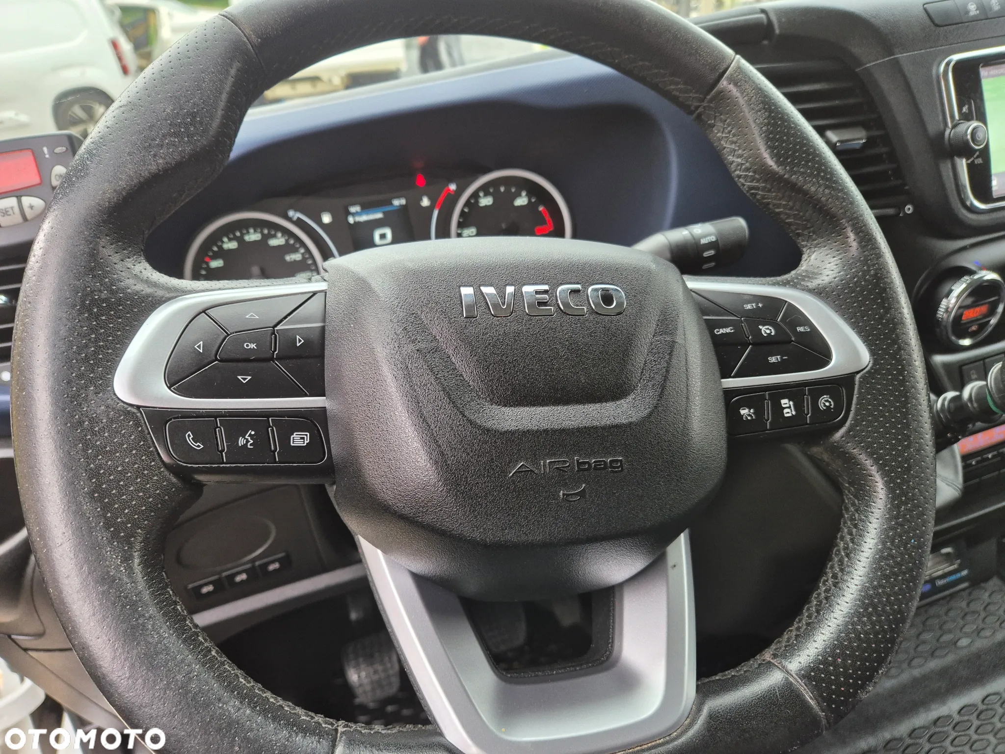 Iveco IVECO 72C18 3.0 70C18 IZOTERMA CHŁODNIA MROZNIA SPROWADZONY PODUSZKI - 12