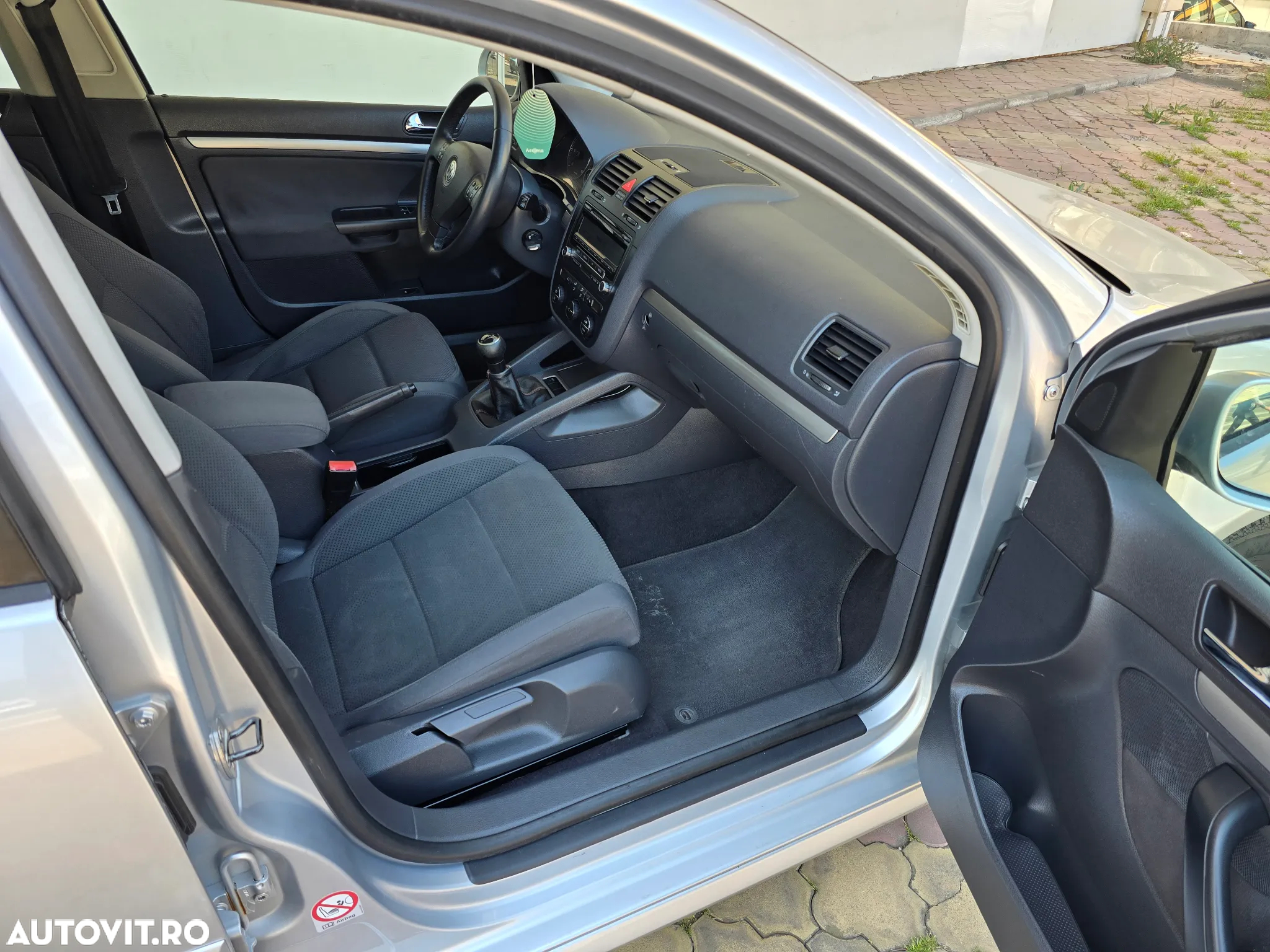 Volkswagen Golf - 9