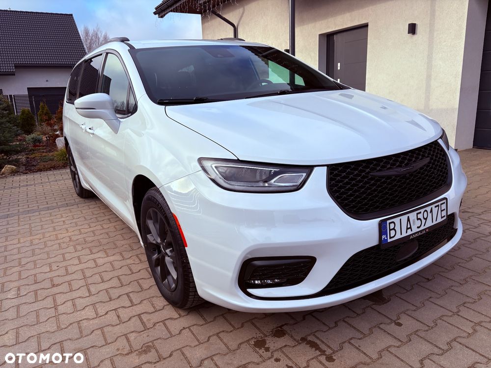 Chrysler Pacifica - 20