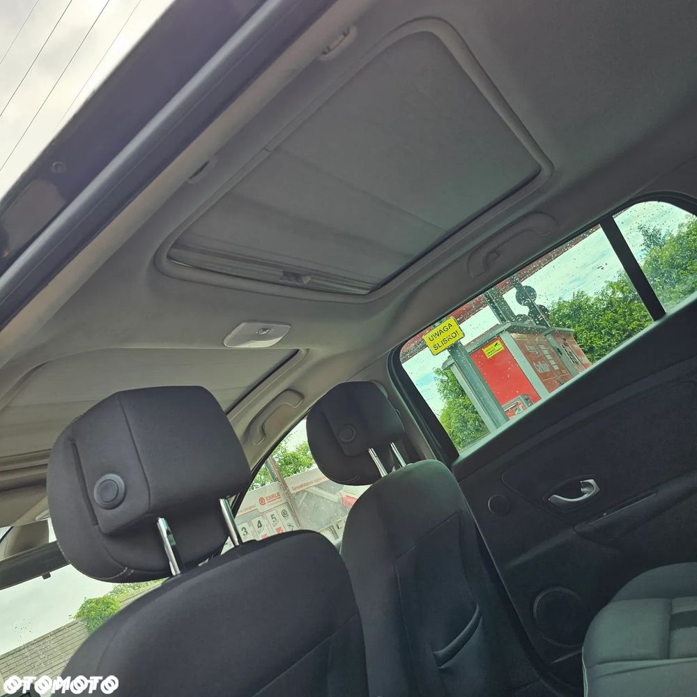Renault Megane TCe 180 Dynamique - 8