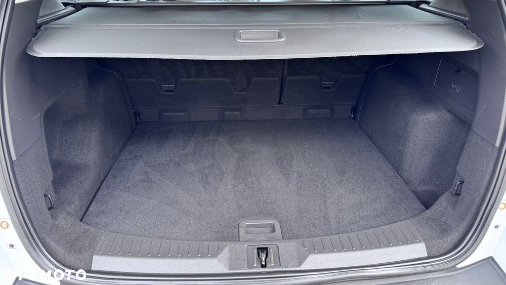 Ford Kuga 1.6 EcoBoost 2x4 Trend - 34