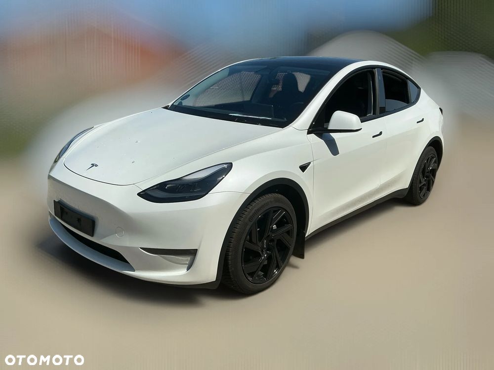 Tesla Model Y Long Range Dual Motor AWD - 4