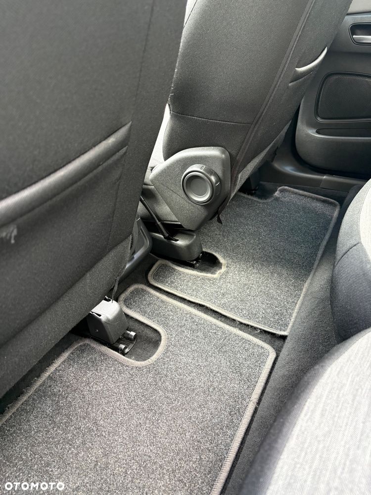 Citroën C4 1.6 HDi FAP Confort - 28