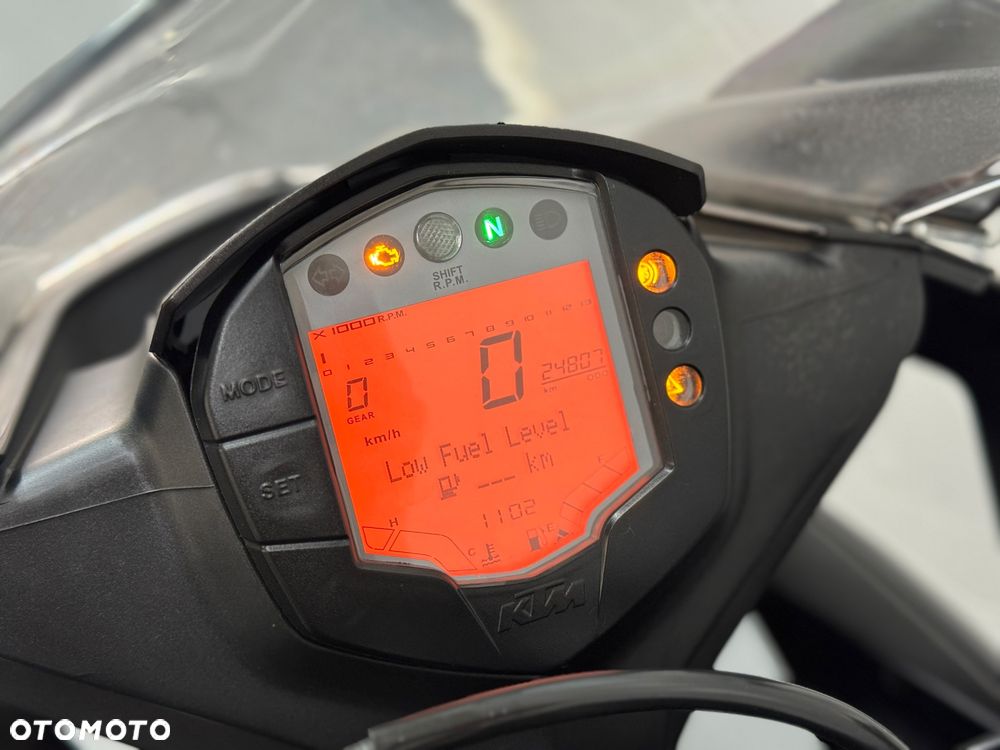KTM RC 125 - 24