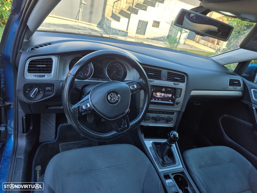 VW Golf 1.6 TDi Confortline - 6