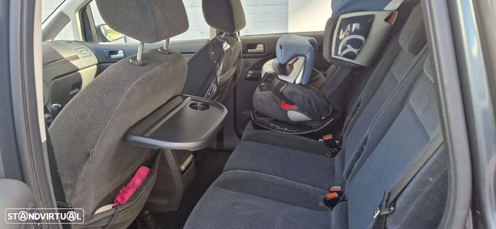 Ford Focus C-Max 1.6 TDCi Ghia - 24