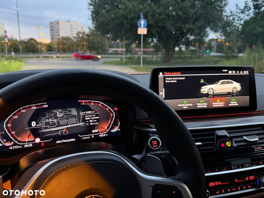 BMW Seria 5 530i xDrive mHEV Luxury Line - 7