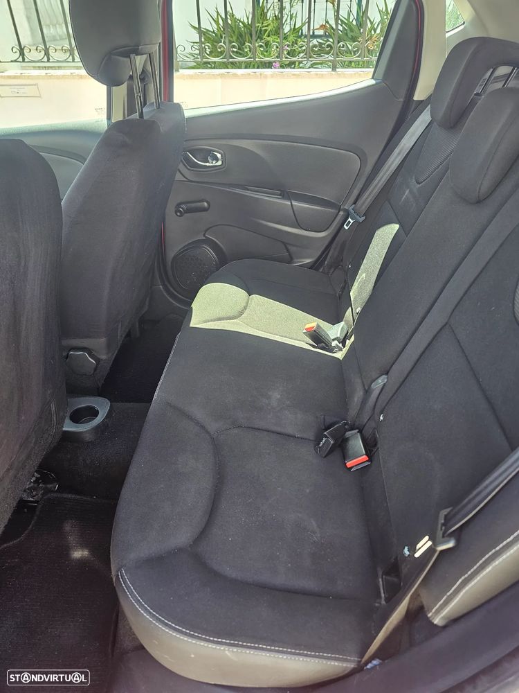 Renault Clio 1.5 dCi Dynamique S - 8