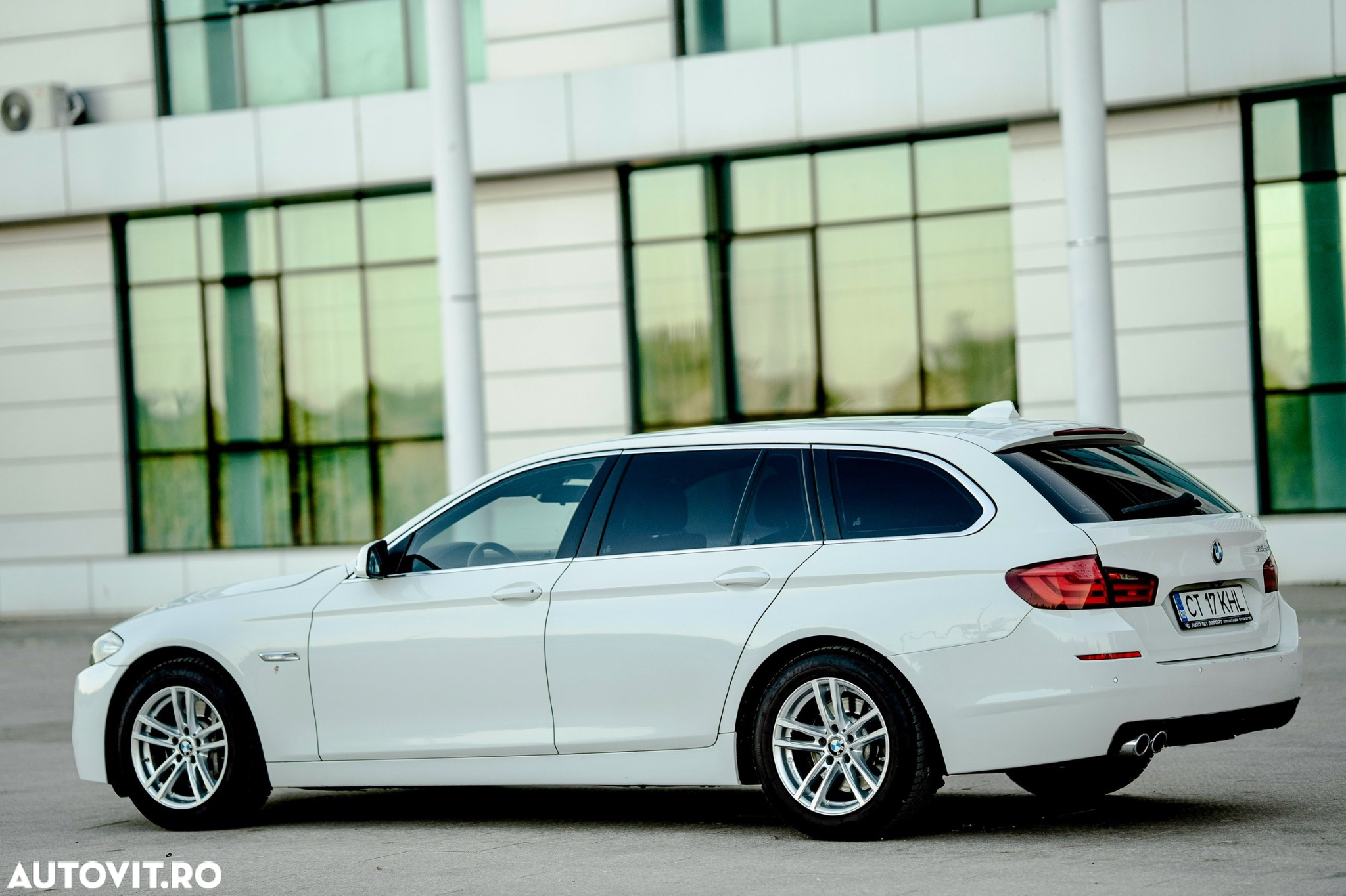 BMW Seria 5 525d Touring Modern Line - 2