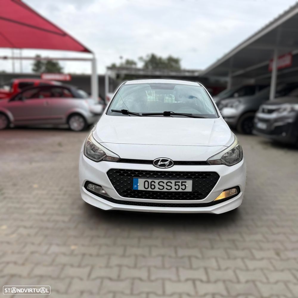 Hyundai i20 1.1 CRDi Comfort - 11