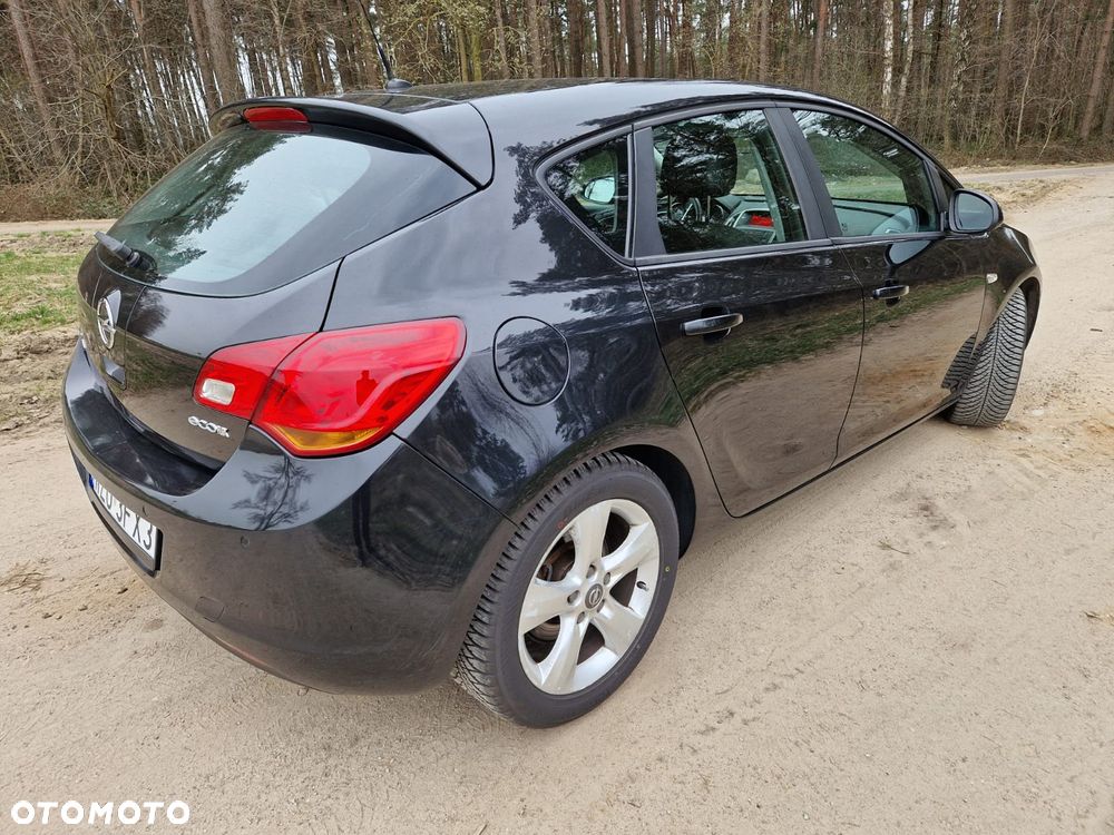 Opel Astra 1.7 CDTI DPF Cosmo - 5