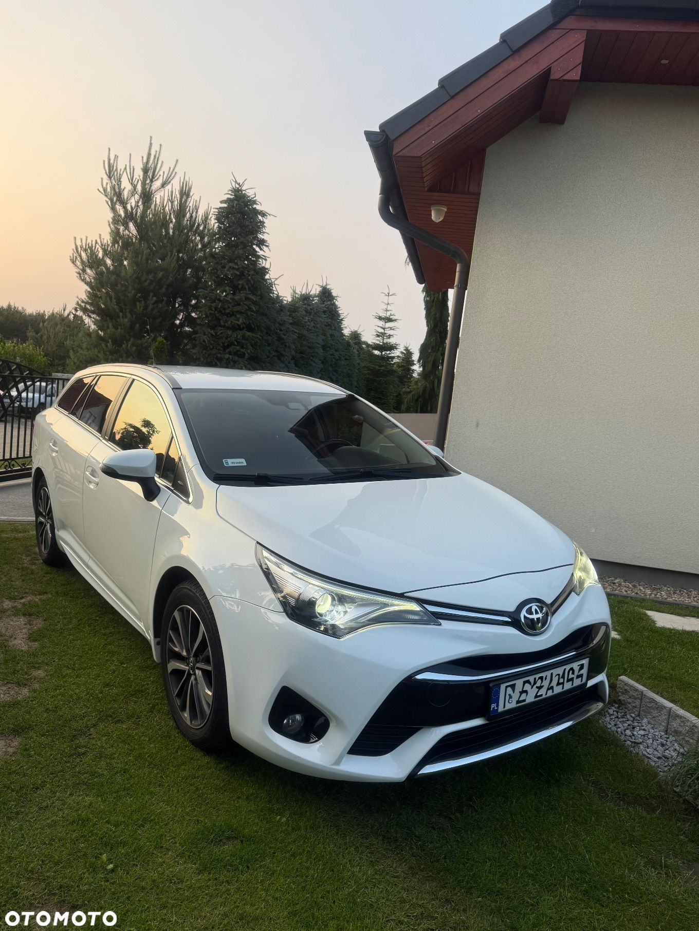 Toyota Avensis - 1