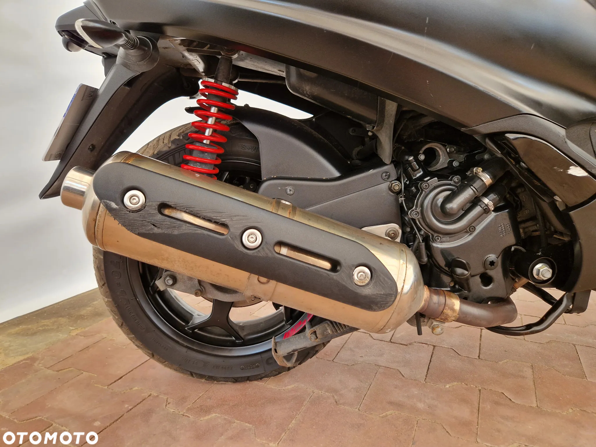 Piaggio MP-3 - 23