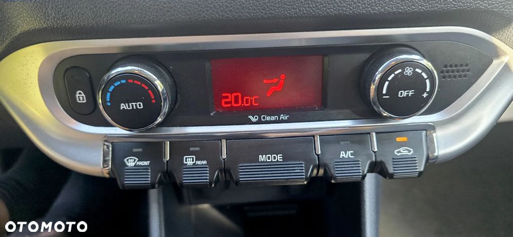 Kia Rio 1.2 XL Business Line - 32